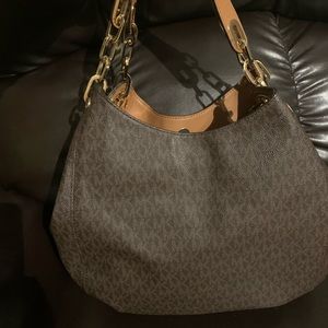 Micheal Kors Purse